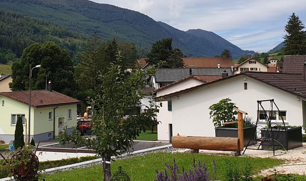 Hotel Gasthof Kreuz Welschenrohr エクステリア 写真