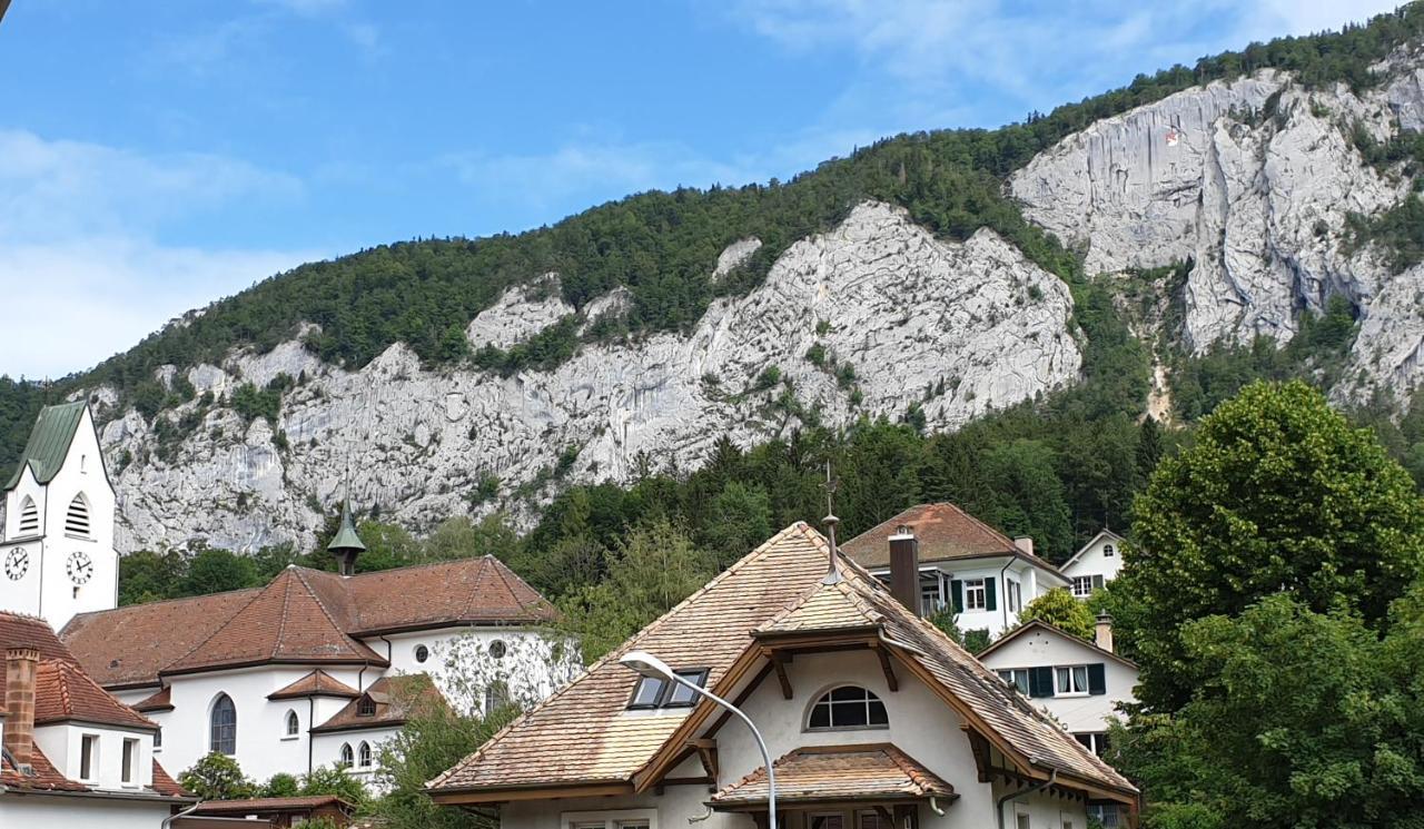 Hotel Gasthof Kreuz Welschenrohr エクステリア 写真