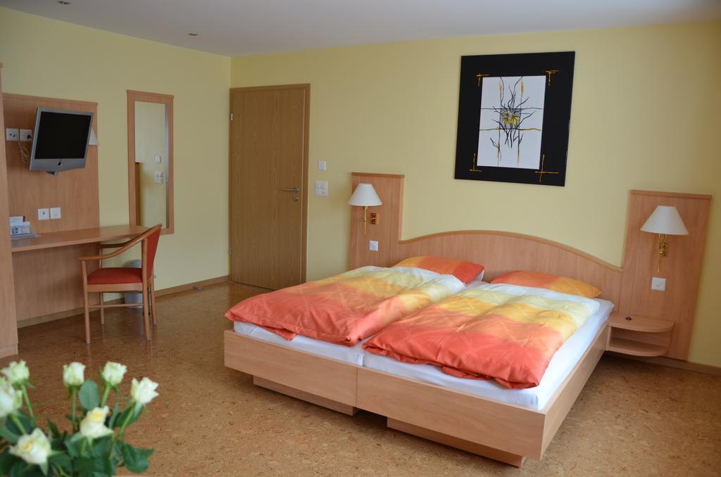 Hotel Gasthof Kreuz Welschenrohr エクステリア 写真